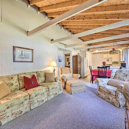 Rustic Retreat Across From Lake Family Friendly! Union Buitenkant foto