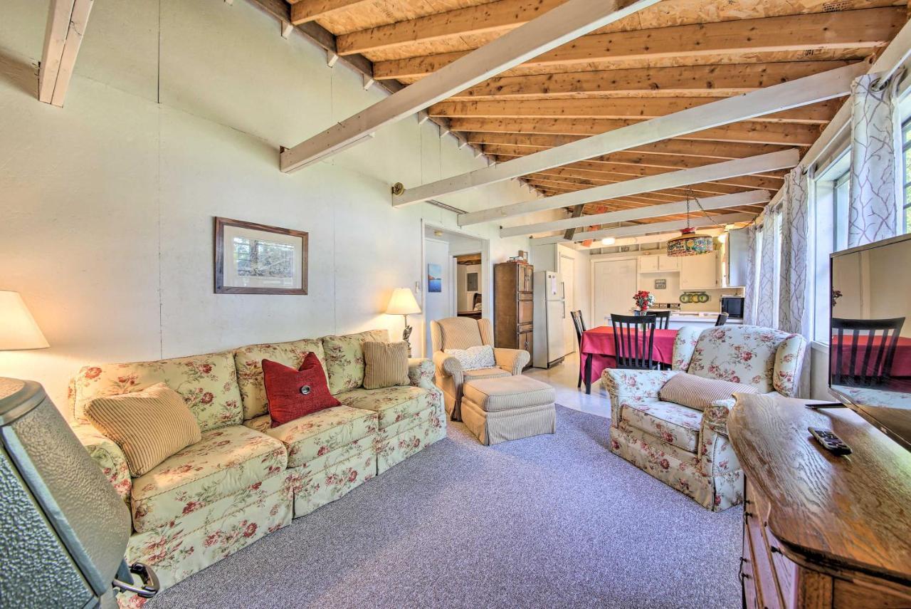 Rustic Retreat Across From Lake Family Friendly! Union Buitenkant foto