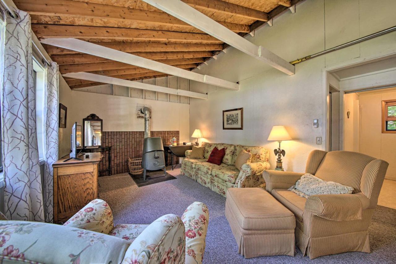 Rustic Retreat Across From Lake Family Friendly! Union Buitenkant foto