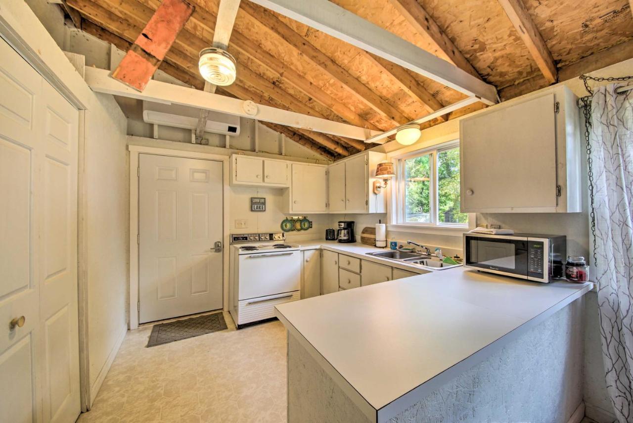 Rustic Retreat Across From Lake Family Friendly! Union Buitenkant foto