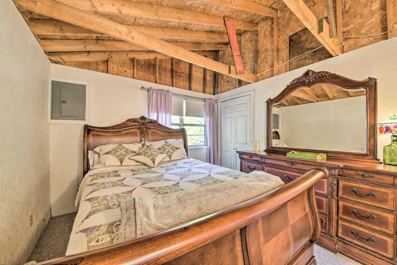 Rustic Retreat Across From Lake Family Friendly! Union Buitenkant foto